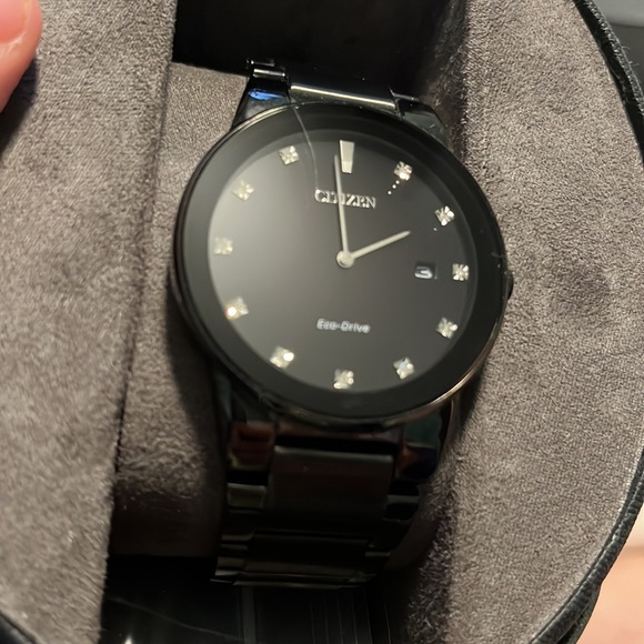 Black men’s Citizen watch - Picture 2 of 2